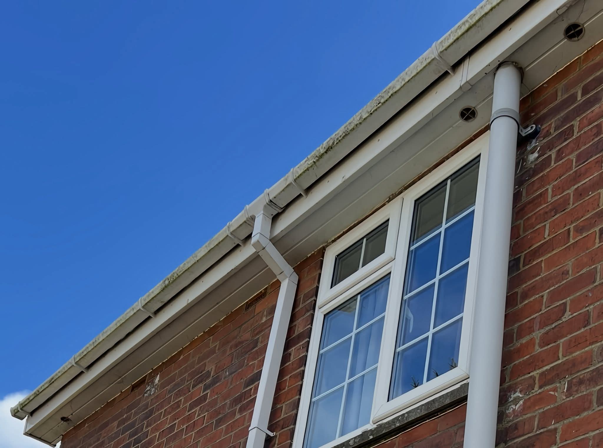 Gutter run and fascia from below