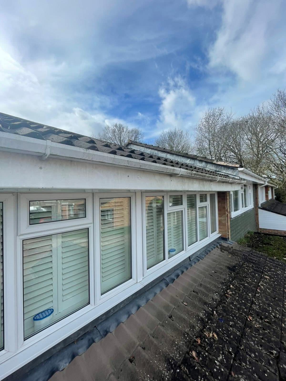 Roofline drainage detail during maintenance