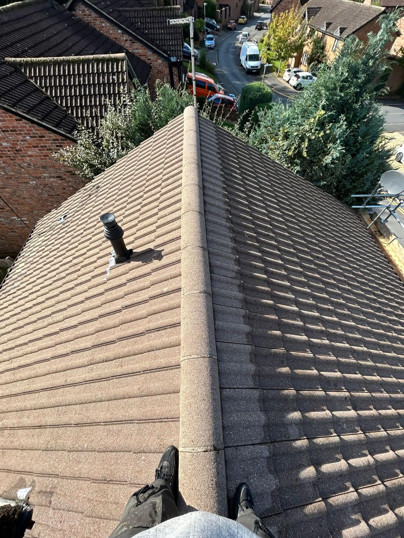 Roof deck and membrane context