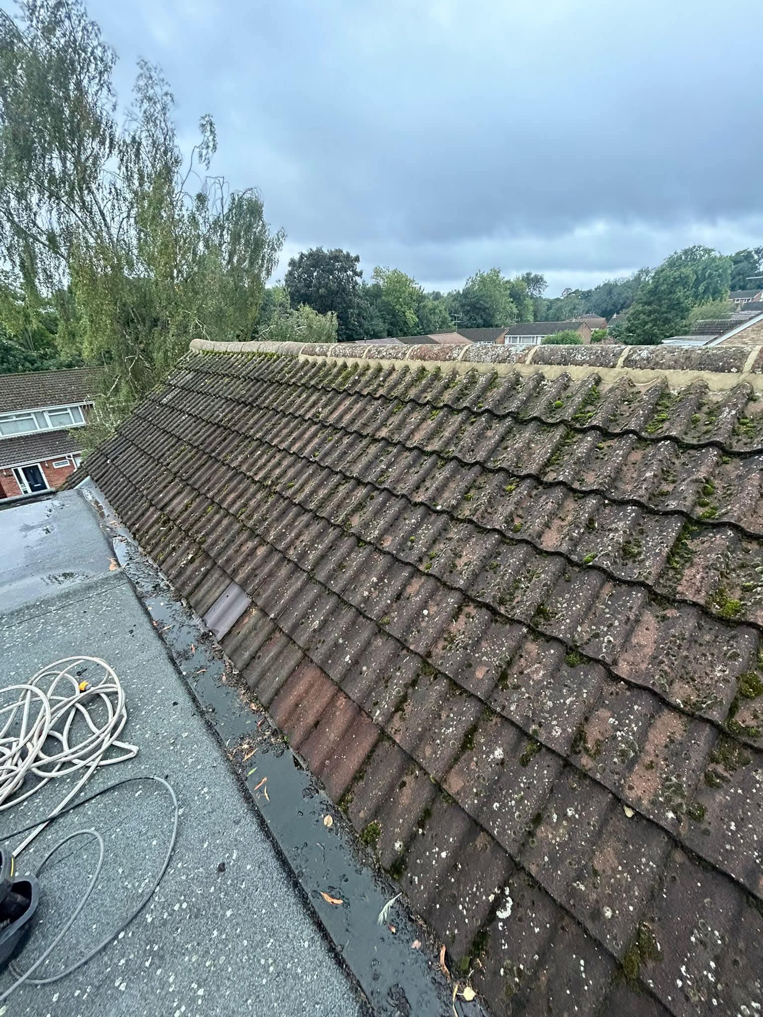 Mechanical or manual scrape on tiles