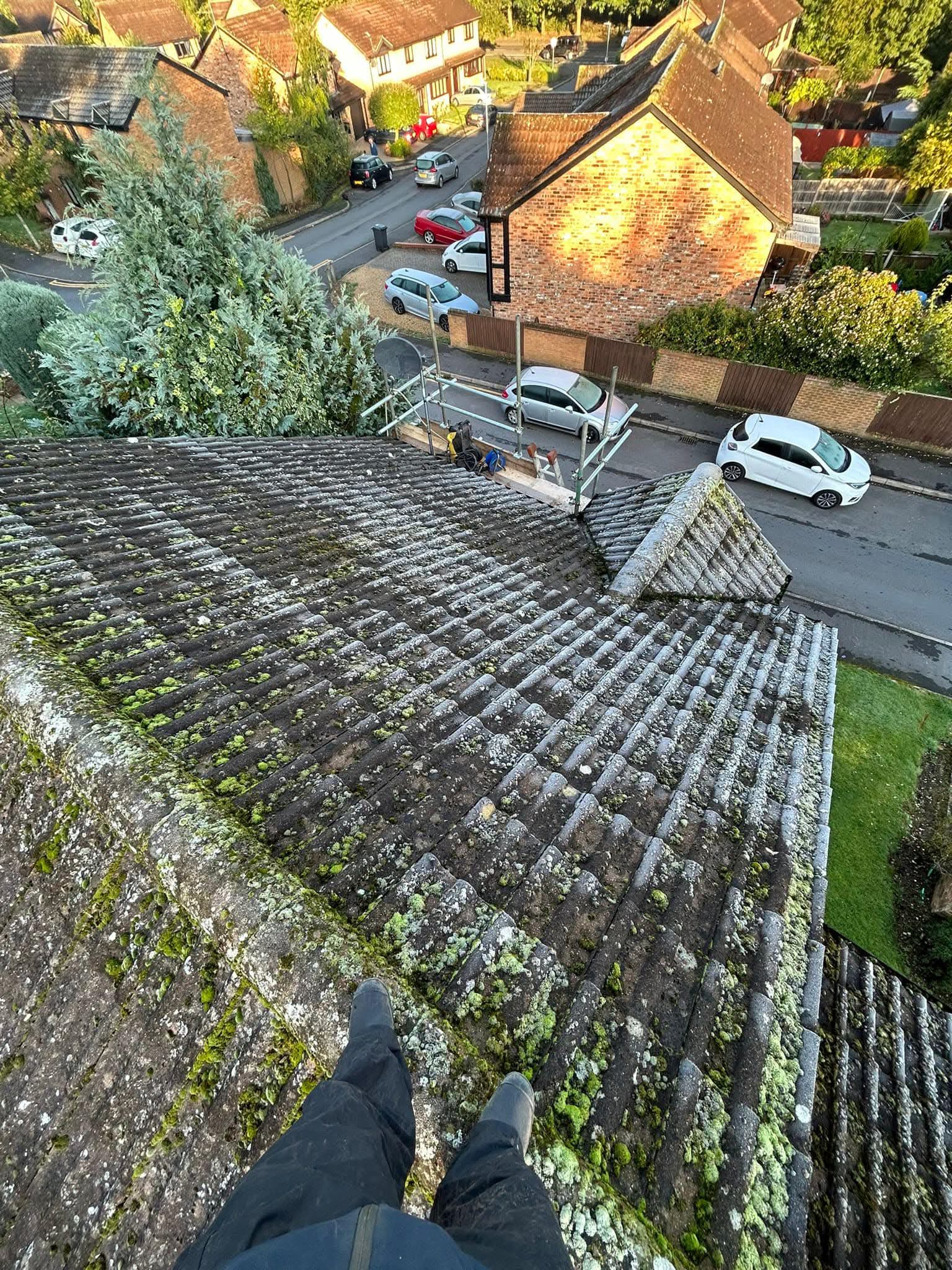 Tile roof in West London or Berkshire context
